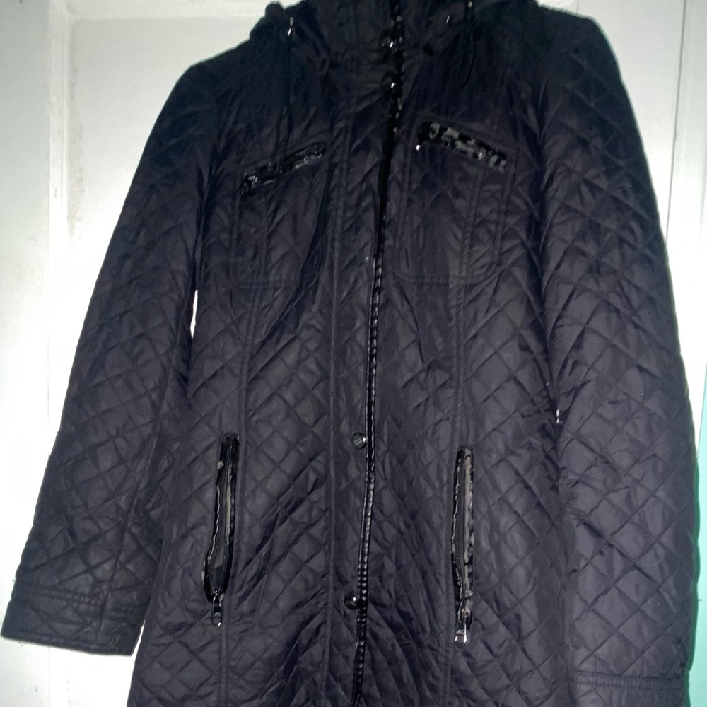 I am selling a little kids Steve Madden winter jacket and it’s a size small